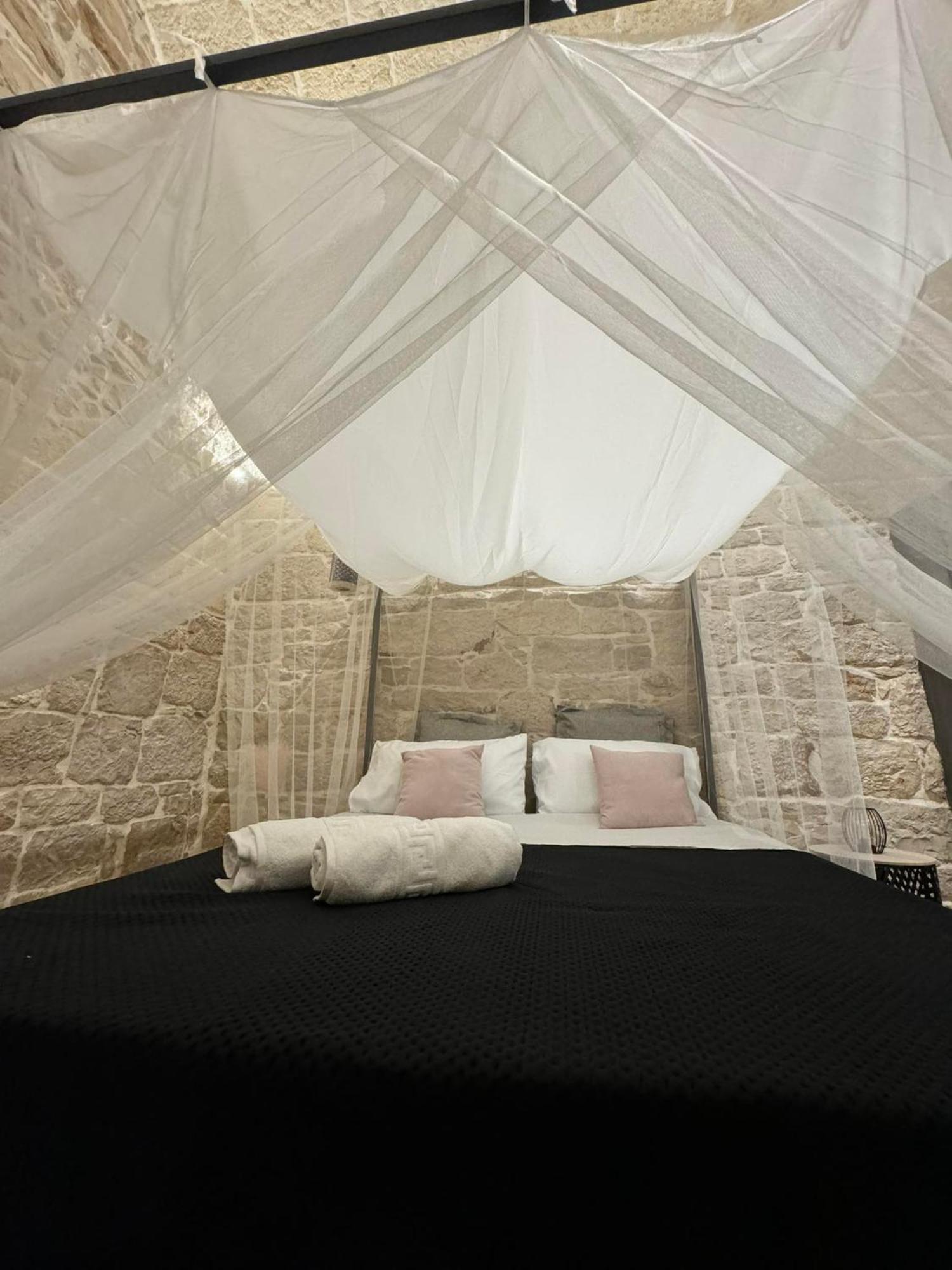 Amale Suite 25 Medioevo Design Corato Exterior foto